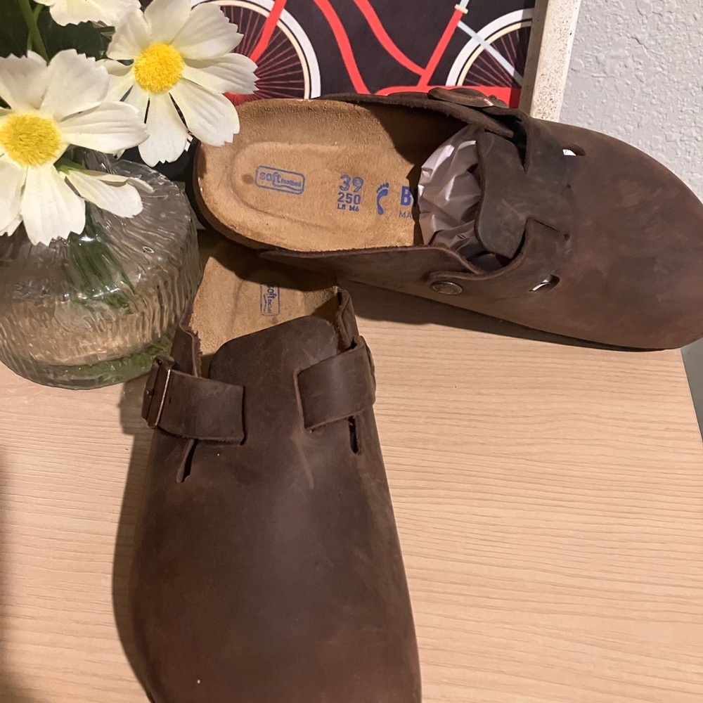 Birkenstocks Boston Brown - soft foot bed